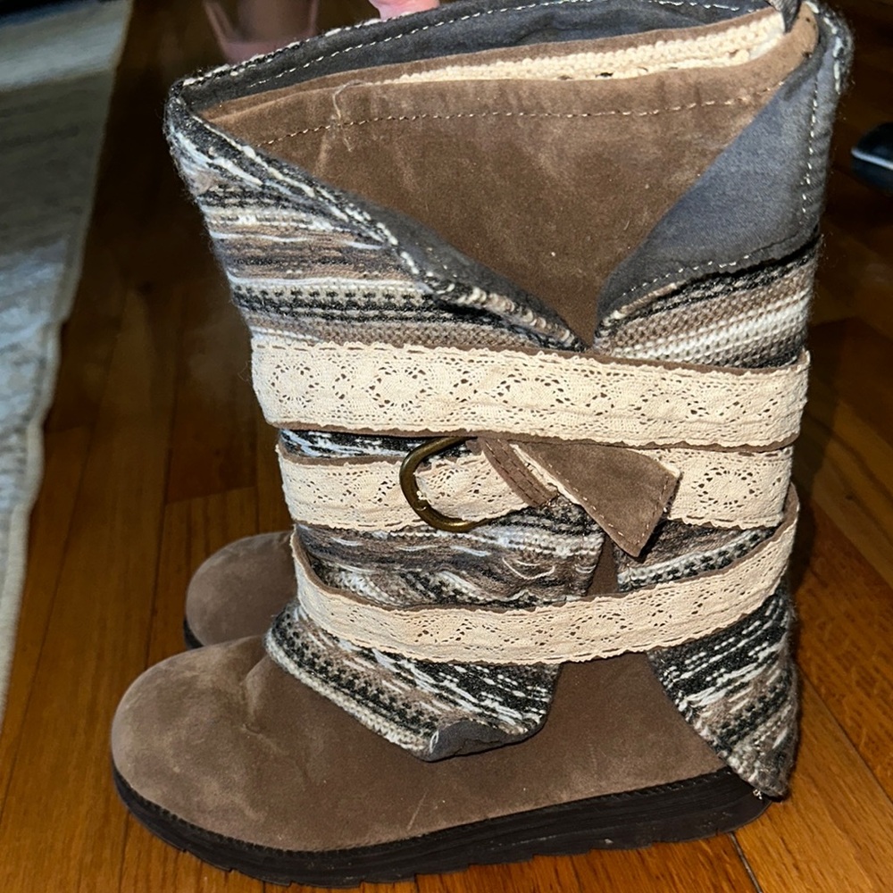 Brown Suede Boots with Lace Accents